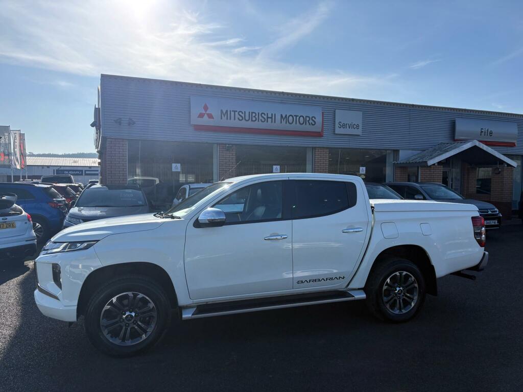 Mitsubishi L200 2.2 Di-d Dc Barbarian 4Wd Euro 6 Ss White #3