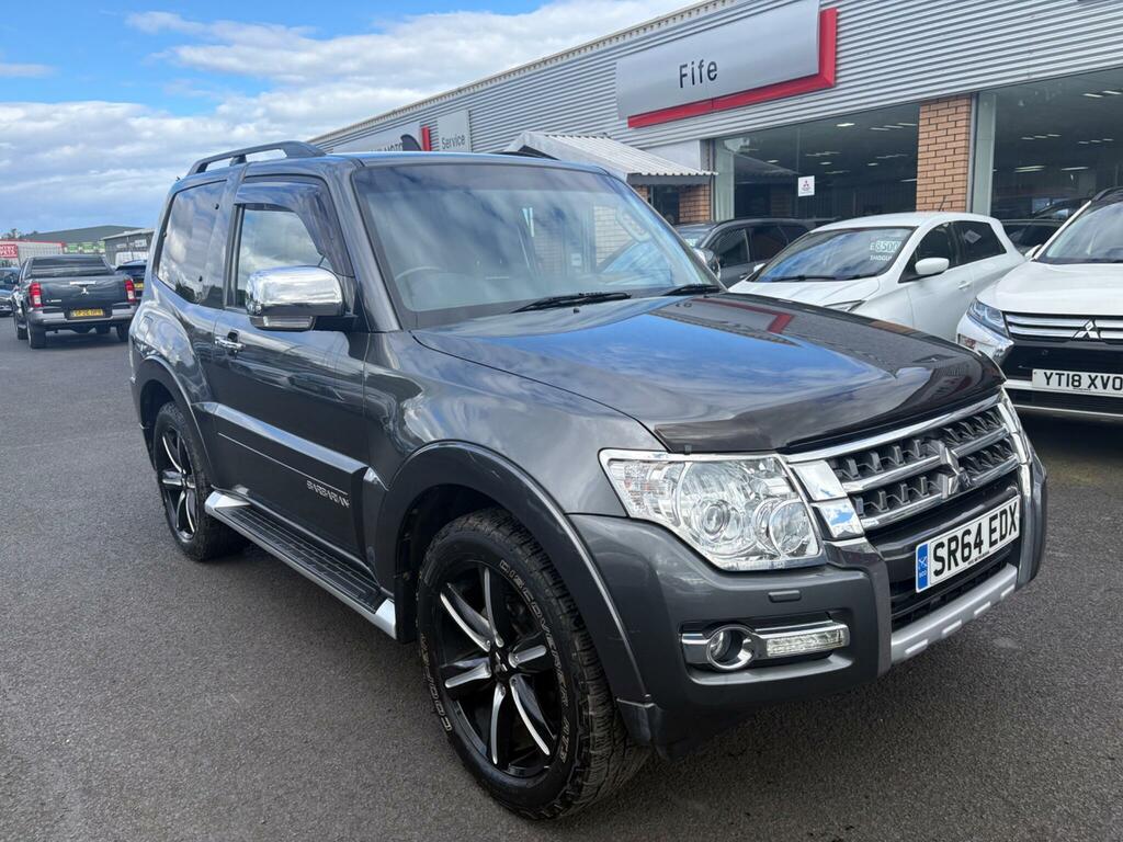 Mitsubishi Shogun Di-d Barbarian White #7
