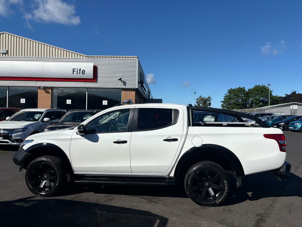 Mitsubishi L200 2.4 Di-d Dc Barbarian Black 4Wd Euro 6 R White #2
