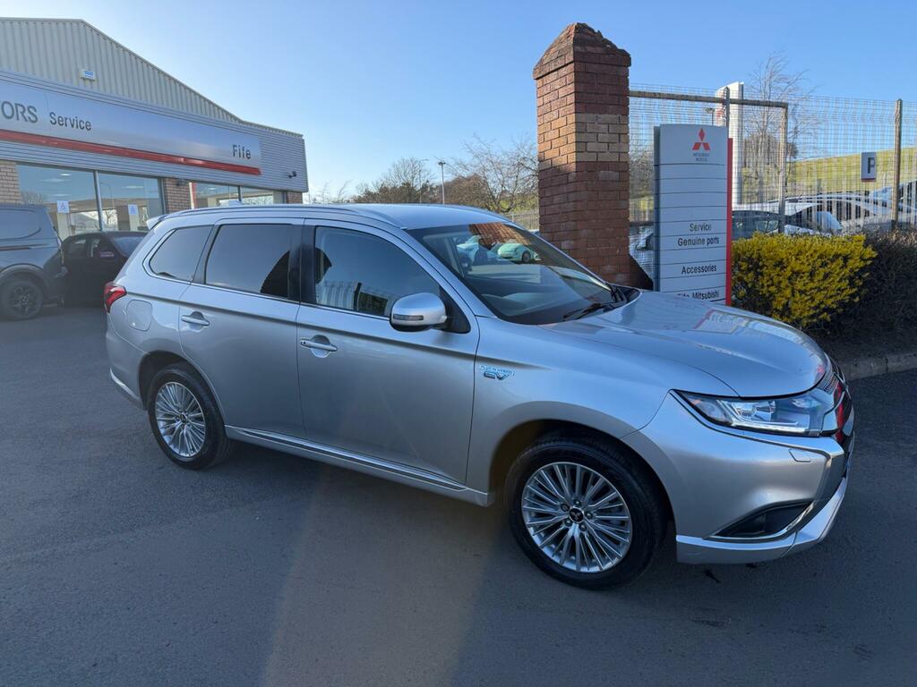 Mitsubishi Outlander 2.4H Twinmotor 13.8Kwh Juro Cvt 4Wd Euro 6 Ss 5 Silver