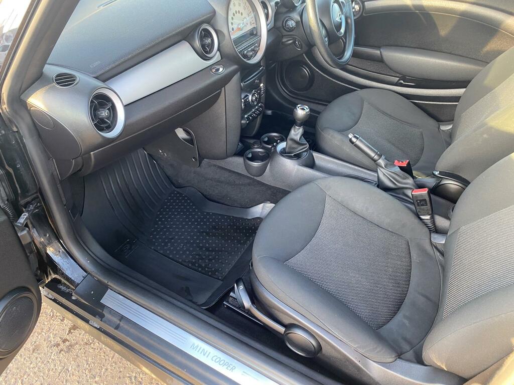 Mini Clubvan 1.6 Cooper D Car Derived Van U1 Black #18