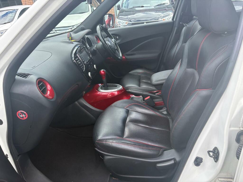 Nissan Juke Hatchback Black #16