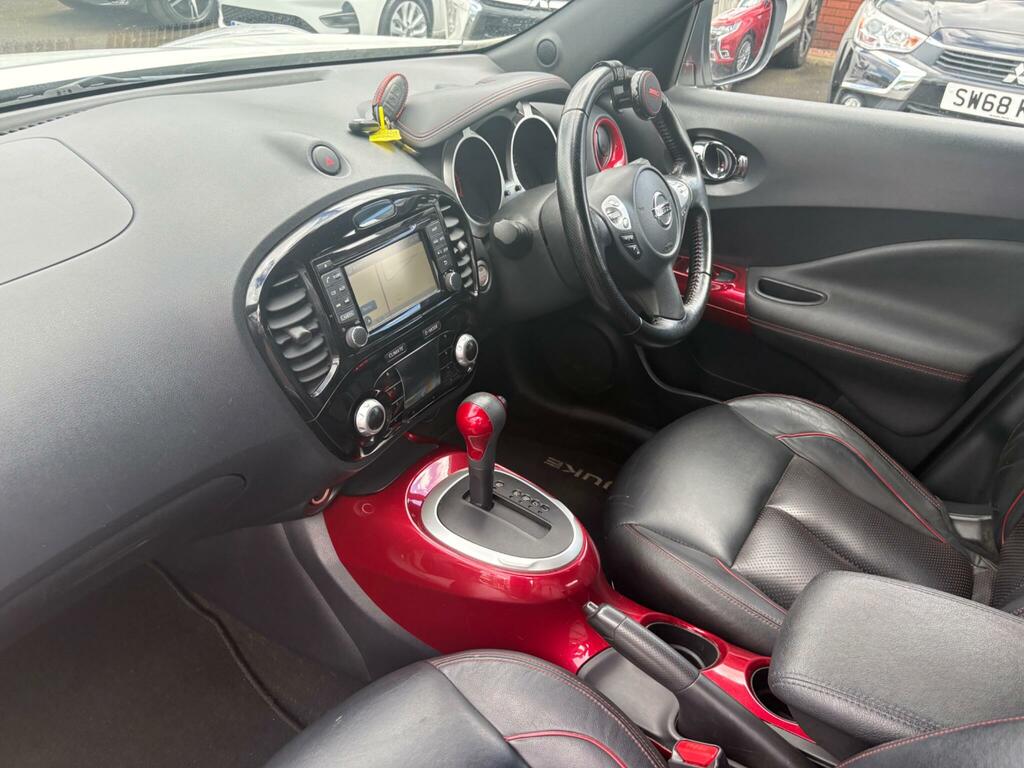 Nissan Juke Hatchback Black #15