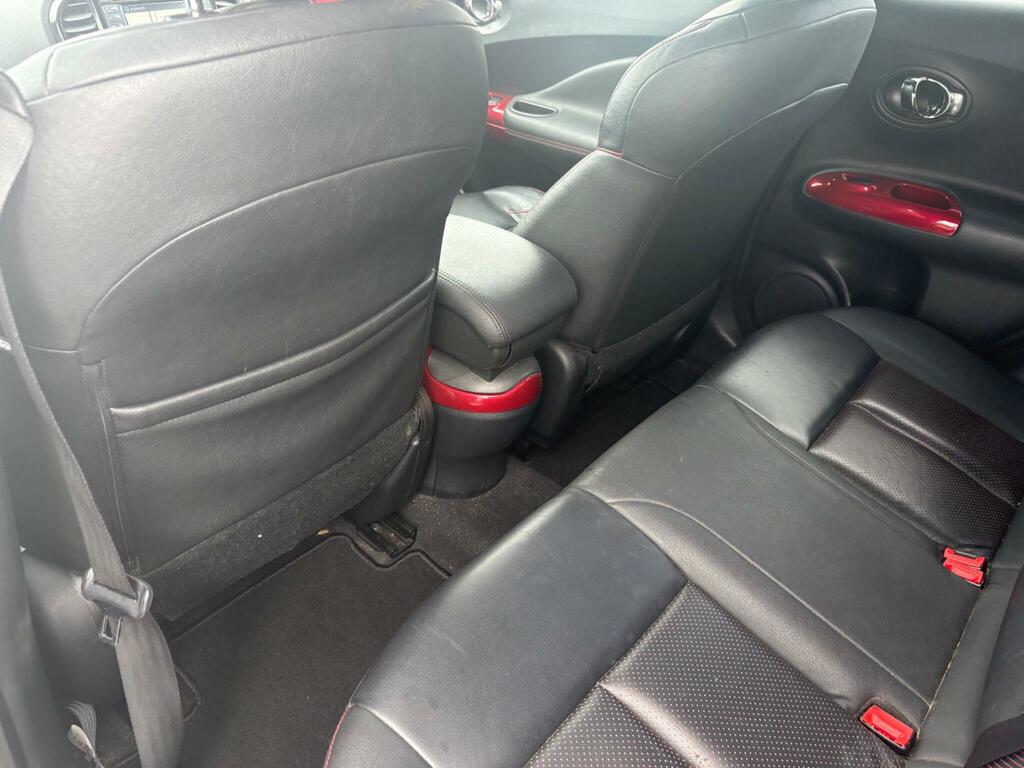 Nissan Juke Hatchback Black #25
