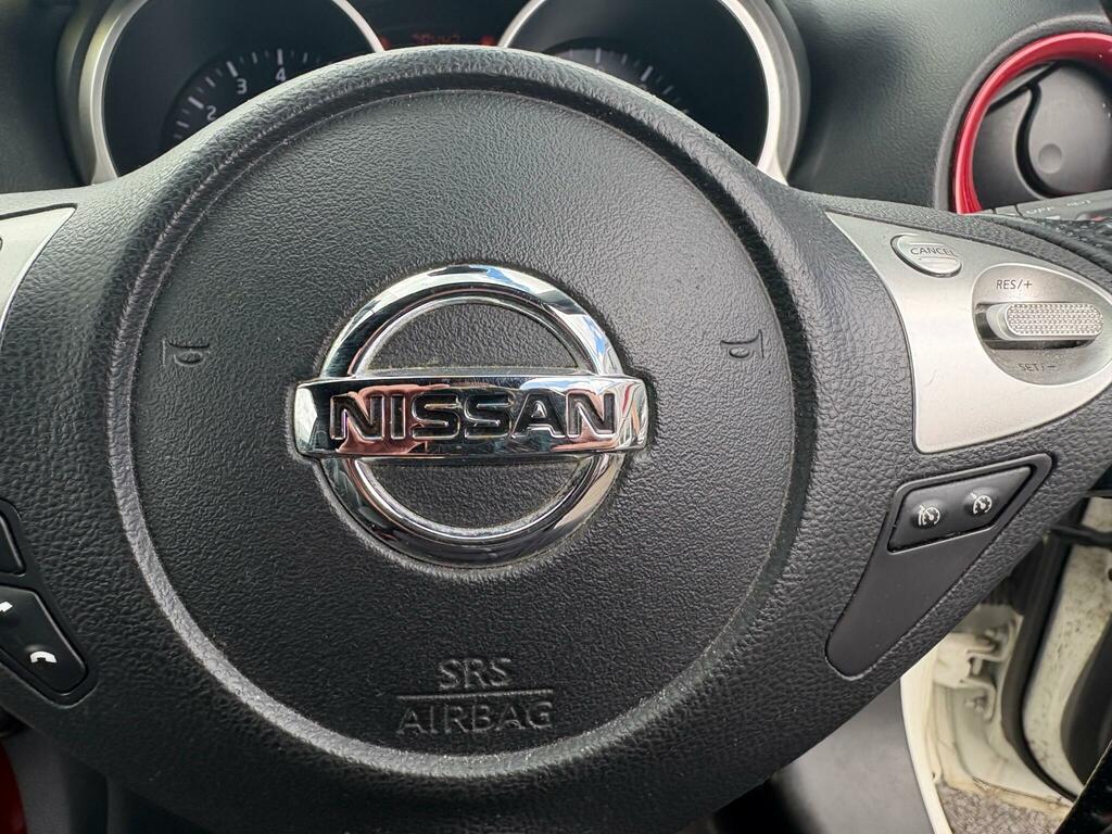 Nissan Juke Hatchback Black #36