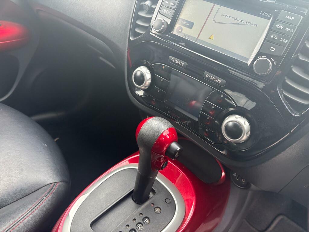 Nissan Juke Hatchback Black #43