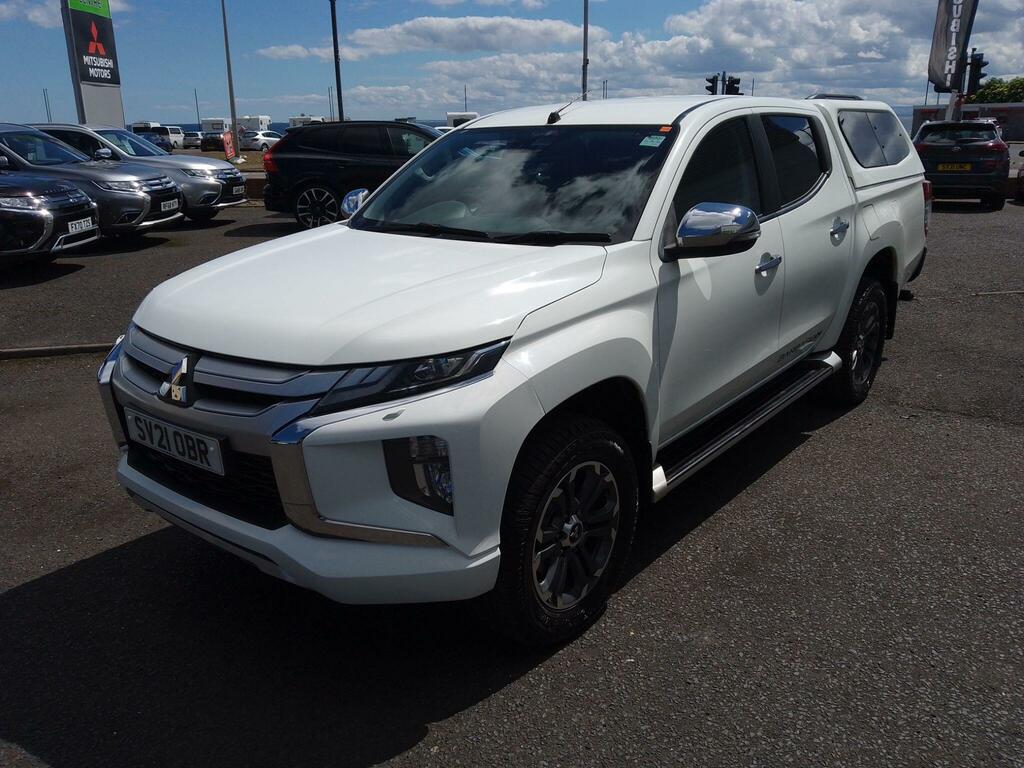 Mitsubishi L200 2.2 Di-d Dc Barbarian 4Wd Euro 6 Ss White #2