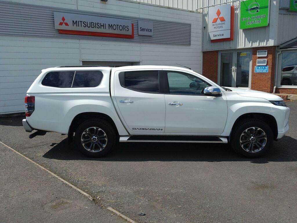 Mitsubishi L200 2.2 Di-d Dc Barbarian 4Wd Euro 6 Ss White