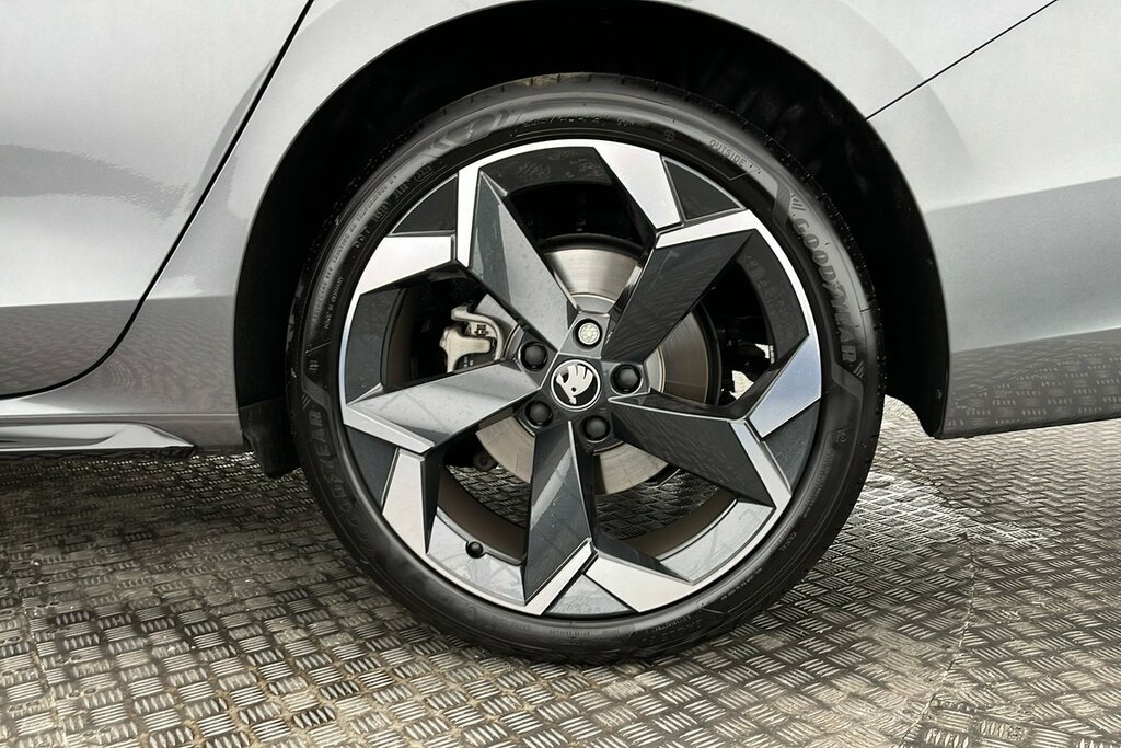 Skoda Superb Sportline 2.0 Tsi 204 Ps Dsg Grey #5