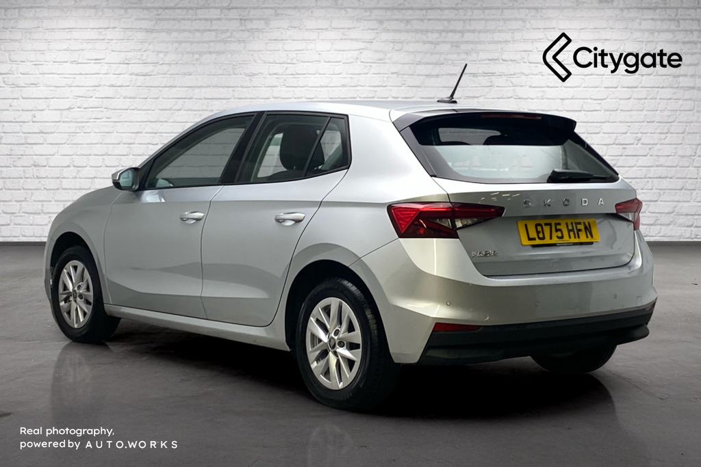 Skoda Fabia Hatch Se Edition 1.0 Mpi 80 Ps 5G Man LO75HFN Silver #3