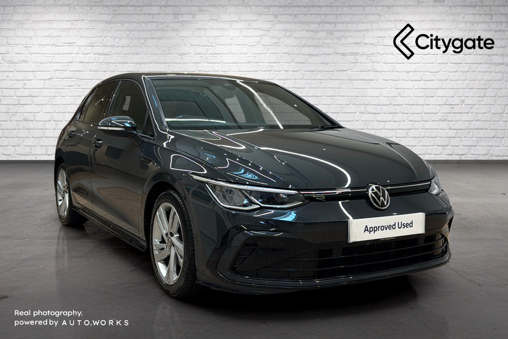 Volkswagen Golf 8 R-line 1.5 Tsi 130Ps 6-Speed Grey