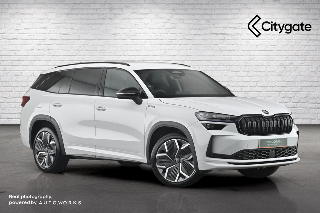 Skoda Kodiaq Sportline 7 Seats 2.0 Tsi 204 Ps Dsg 4X4 White