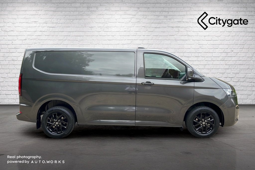 Volkswagen Transporter T32 Panel Van Commerce Pro Swb 150 Ps 2.0 Tdi 8Sp Grey
