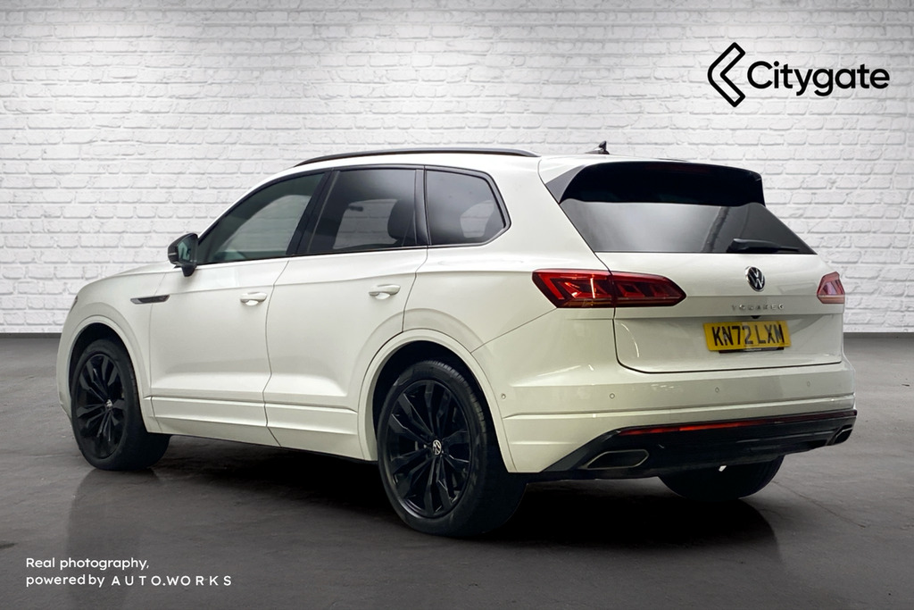 Volkswagen Touareg V6 Black Edition 3.0 Tsi 340Ps 4Motion 8-Speed Aut White #2