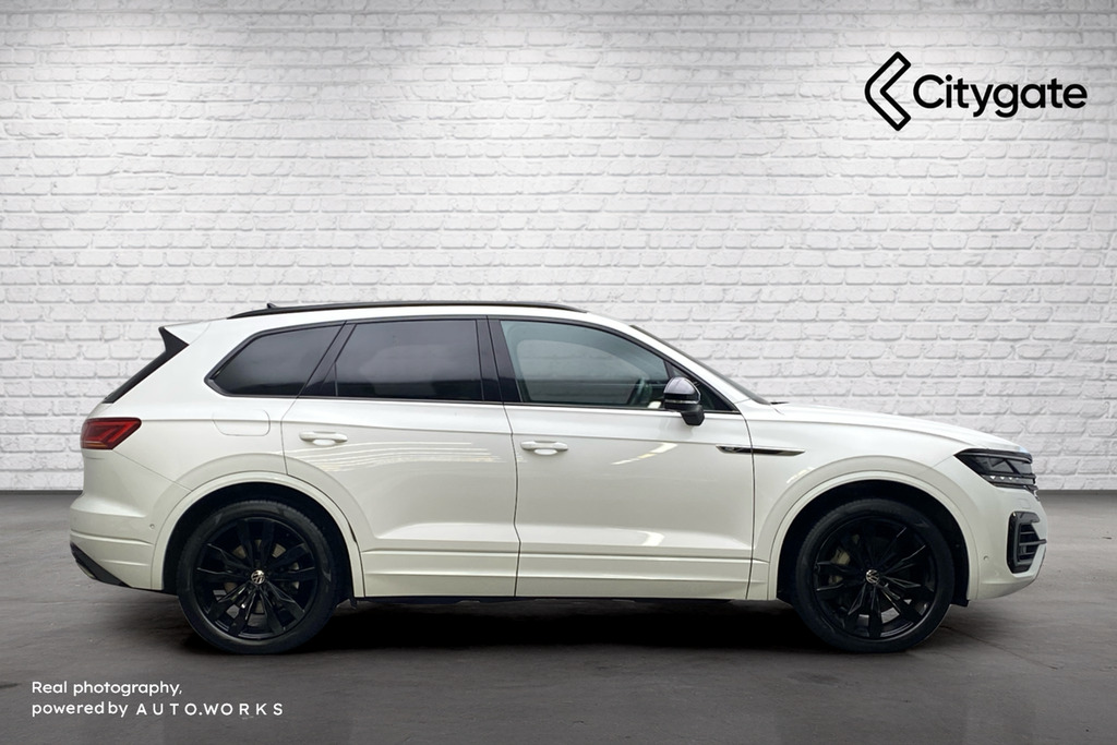 Volkswagen Touareg V6 Black Edition 3.0 Tsi 340Ps 4Motion 8-Speed Aut White #3