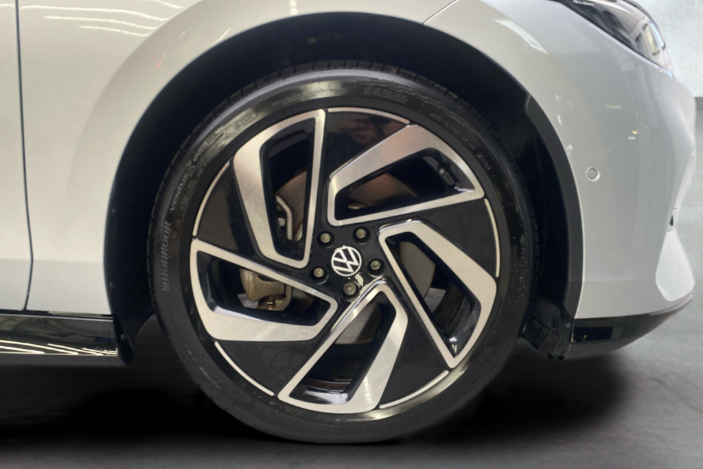 Volkswagen ID.7 Hatchback White #5