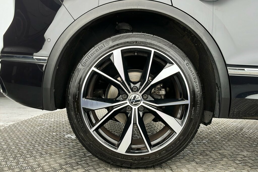Volkswagen Tiguan R-line 1.5 Tsi 150Ps 7-Speed Dsg AD72ELU Black #5