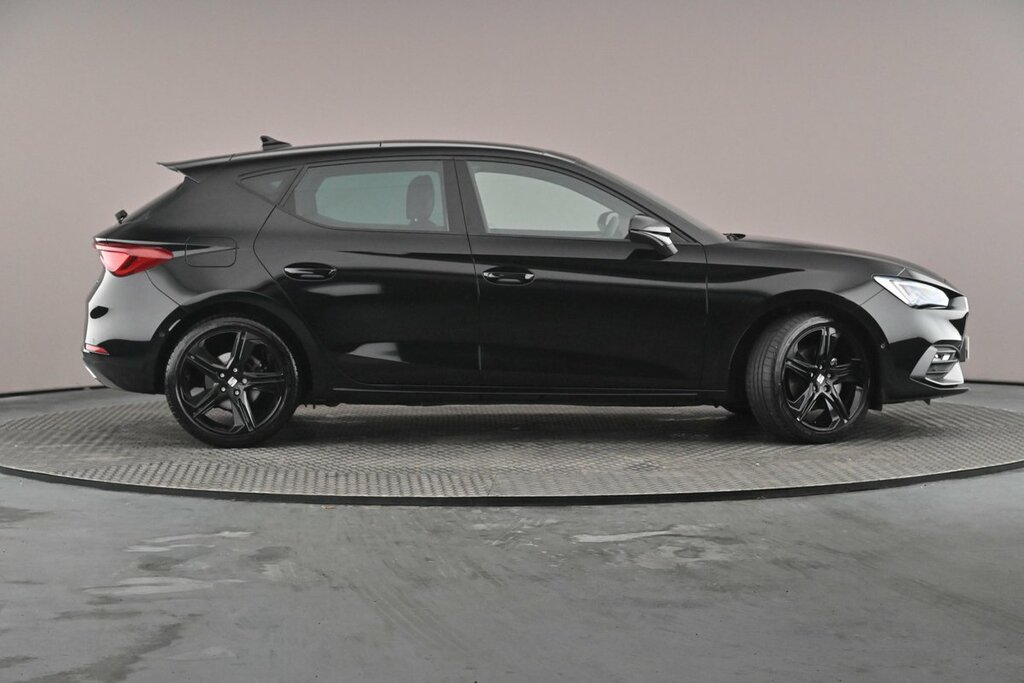 Seat Leon Hatch Fr Black Edition 1.5 Etsi Afv 115 7-Speed Au AO75MXN Black #4