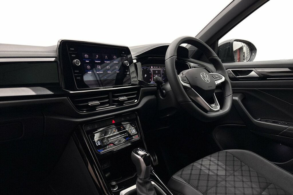 Volkswagen T-Roc Black Edition Plus 1.5 Tsi 150Ps 7-Speed Dsg KM75AHN Black #2