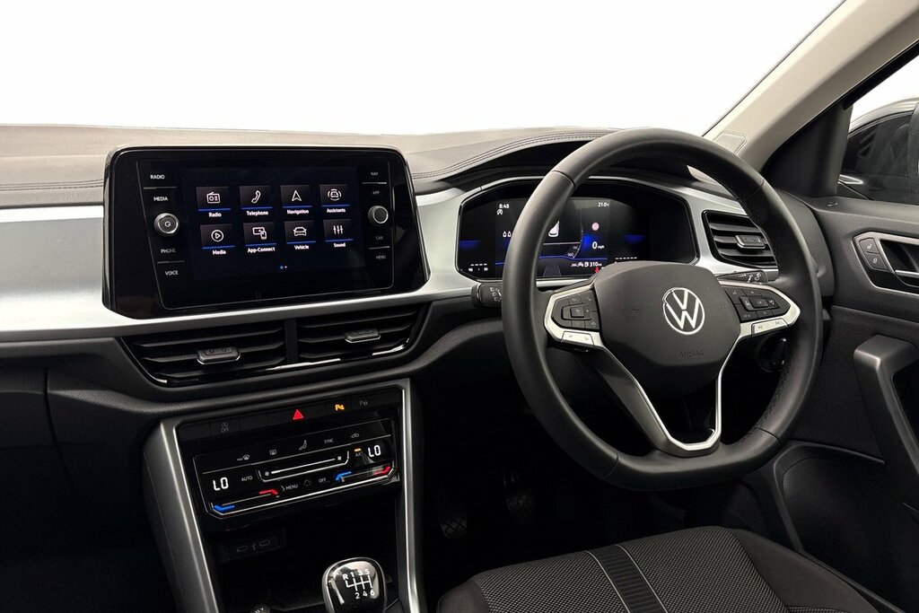 Volkswagen T-Roc Match 1.5 Tsi 150Ps 6-Speed GF75HGK Black #2