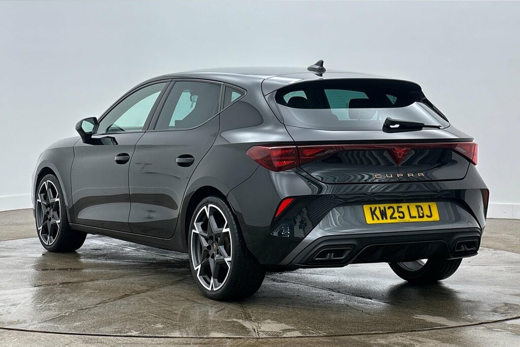 Cupra Leon Hatch V2 1.5 Etsi 150 7-Speed KW25LDJ Black #3