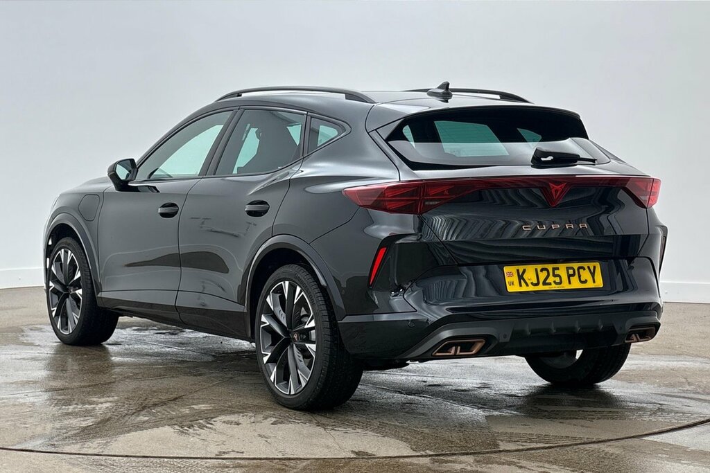 Cupra Formentor Vz2 1.5 E-hybrid 272 6-Speed KJ25PCY Black #3