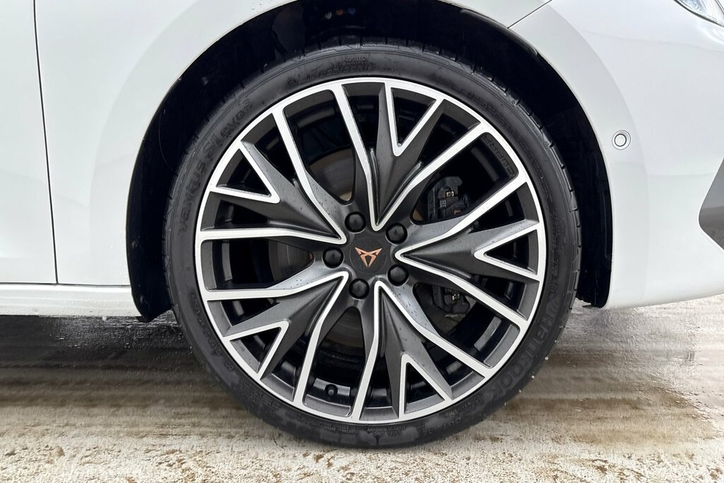 Cupra Leon Vz2 1.5 E-hybrid 272 6-Speed White #5