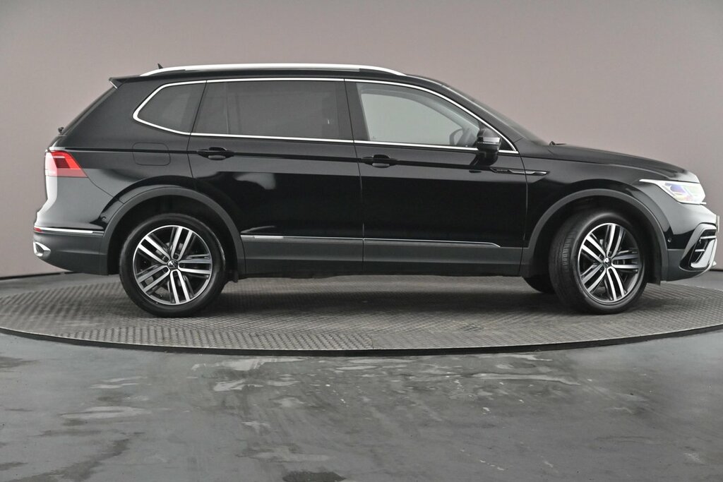 Volkswagen Tiguan Allspace Elegance 1.5 Tsi 150Ps 7-Speed Dsg Black #4