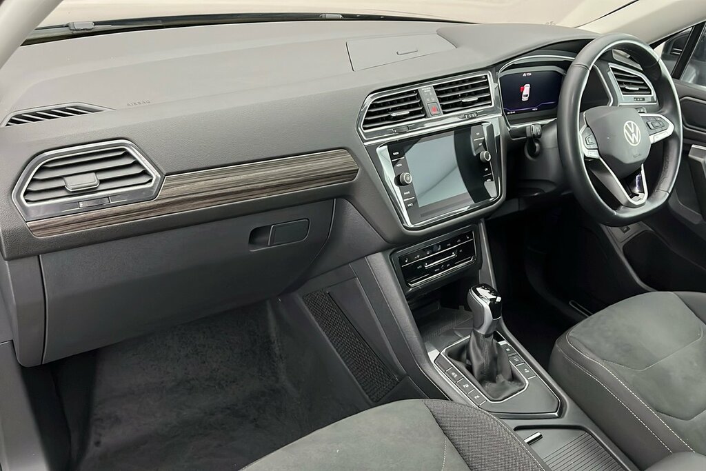 Volkswagen Tiguan Allspace Elegance 1.5 Tsi 150Ps 7-Speed Dsg Black #2