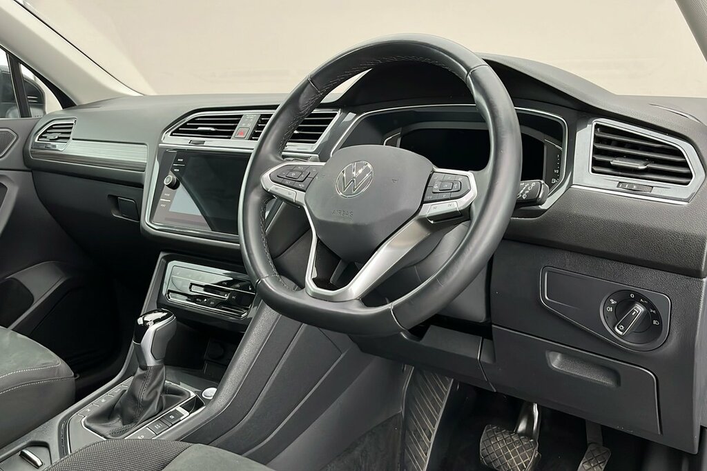 Volkswagen Tiguan Allspace Elegance 1.5 Tsi 150Ps 7-Speed Dsg Black #6