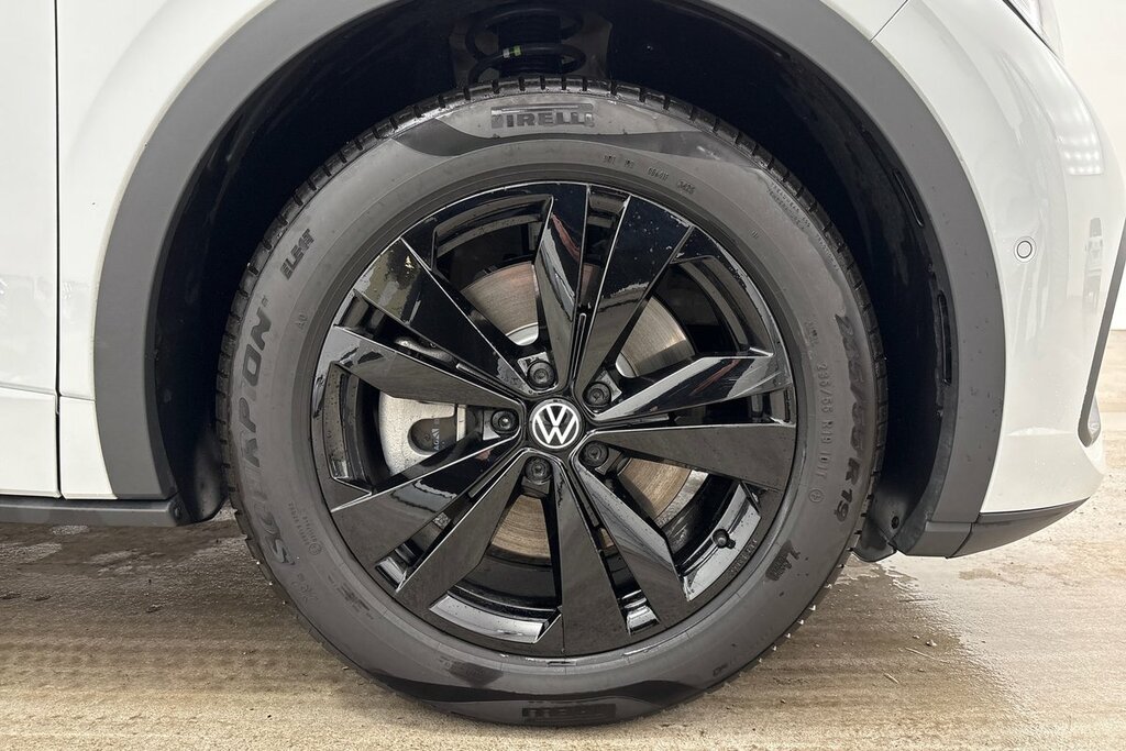 Volkswagen ID.5 Pro Black Edition 77Kwh 286 Ps 1-Speed 5 White #5