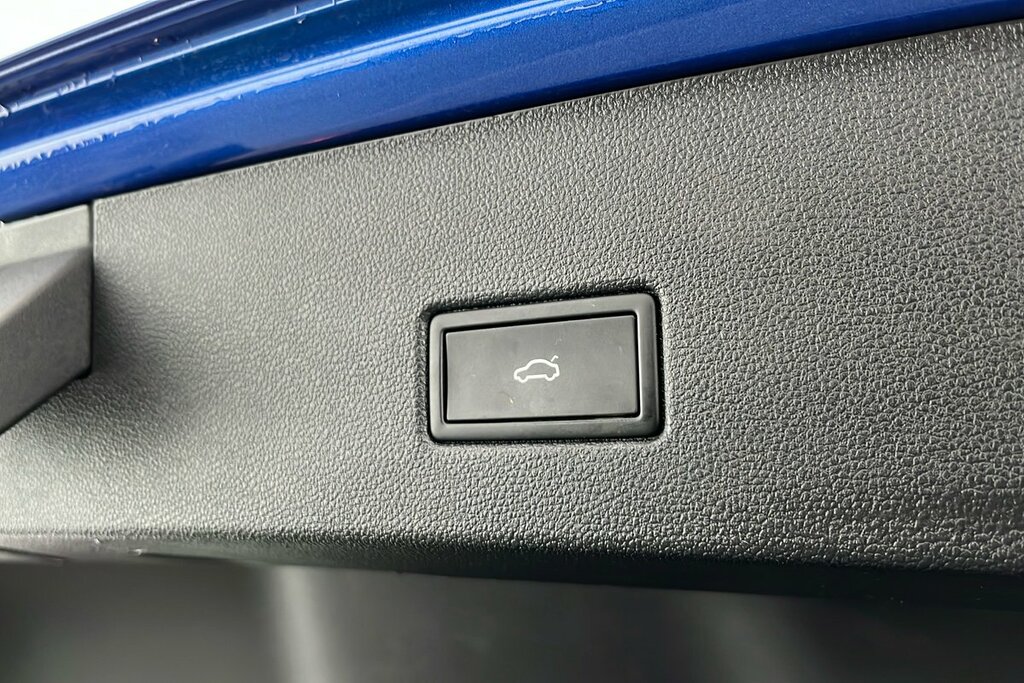 Volkswagen T-Roc R-line 2.0 Tdi 150Ps Evo 7-Speed Dsg Blue #4