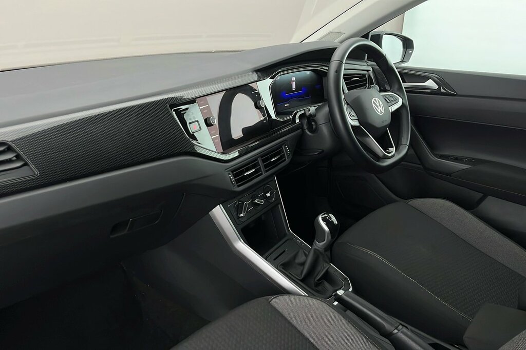 Volkswagen Polo Match 1.0 Tsi 95Ps 5-Speed LL74OTH Black #2