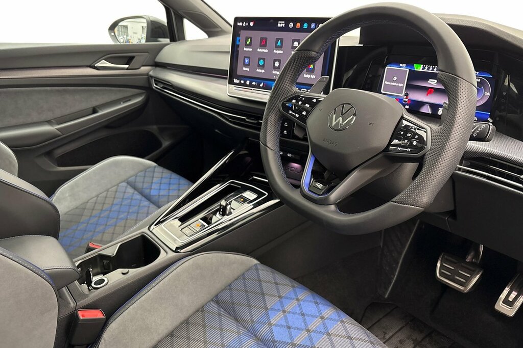 Volkswagen Golf Hatch R Black Edition 2.0 Tsi 4Motion 333 Ps 7-Spe KS75SVR Black #6
