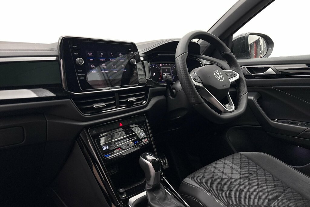 Volkswagen T-Roc Black Edition Plus 1.5 Tsi 150Ps 7-Speed Dsg KS75EFZ Silver #2