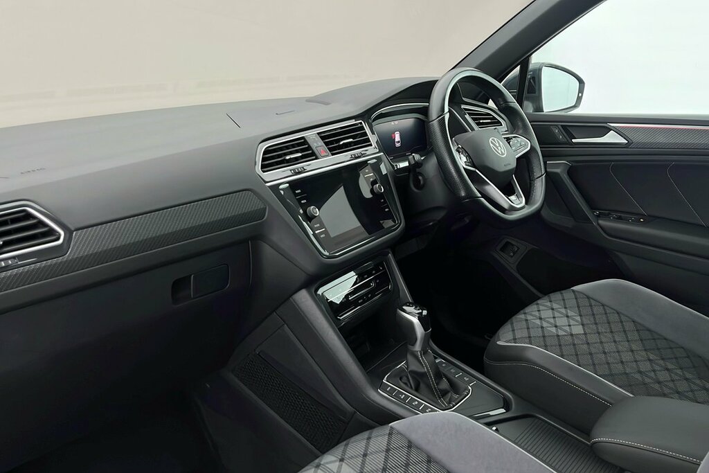 Volkswagen Tiguan R-line 1.4 Tsi Ehybrid 245Ps 6-Speed Dsg Grey #2