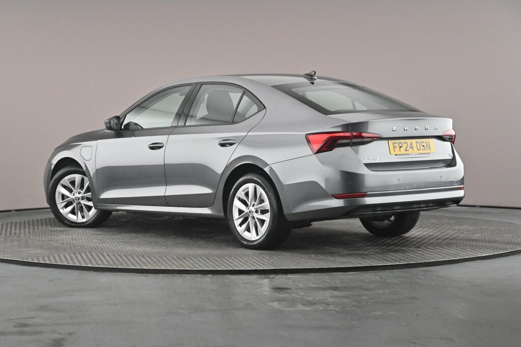 Skoda Octavia Hatch Se Technology 1.4 Tsi Iv 204 Ps Dsg FP24OSN Grey #3