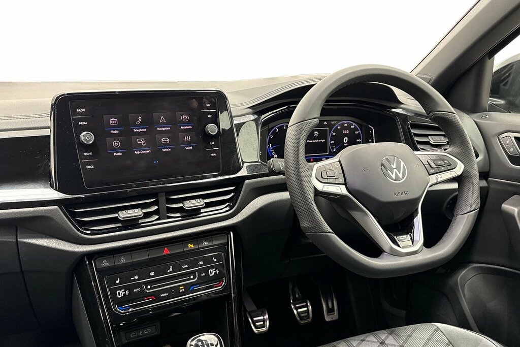 Volkswagen T-Roc Black Edition Plus 1.5 Tsi 150Ps 6-Speed 5 DA75FWM Black #2