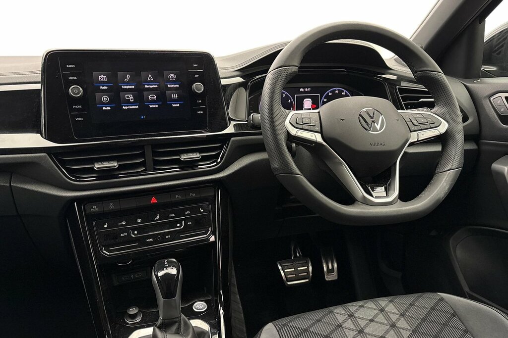Volkswagen T-Roc Black Edition Plus 1.5 Tsi 150Ps 7-Speed Dsg DA75RXN Black #2