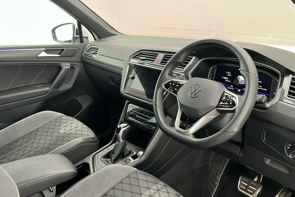 Volkswagen Tiguan R-line 1.5 Tsi 150Ps 7-Speed Dsg White #5