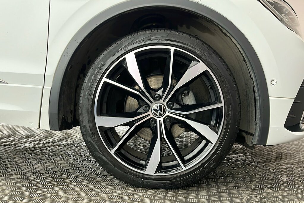 Volkswagen Tiguan R-line 1.5 Tsi 150Ps 7-Speed Dsg White #4