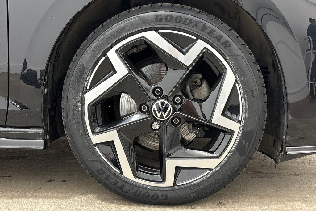 Volkswagen Golf Hatch R-line 1.5 Etsi 150Ps 7-Speed Dsg Black #5