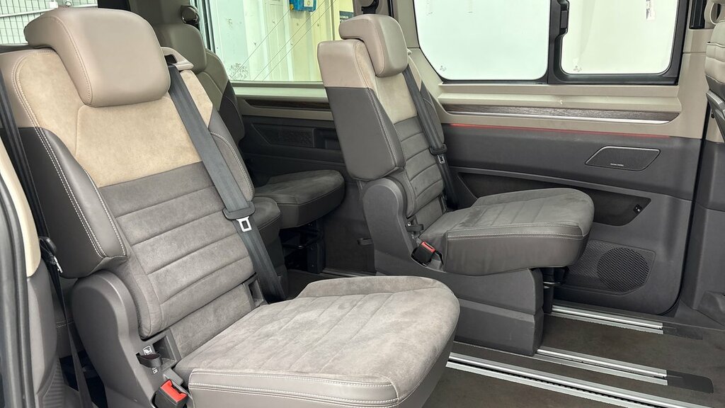 Volkswagen Multivan Multivan Style Long 204 Ps 2.0 Tsi 7-Speed Dsg White #9