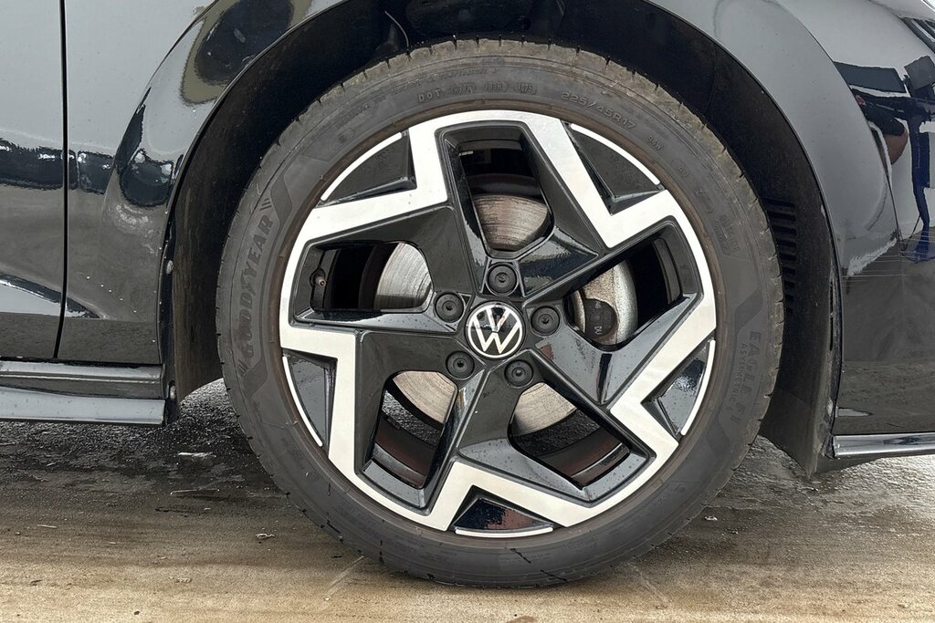 Volkswagen Golf Hatch R-line 1.5 Etsi 150Ps 7-Speed Dsg GL25FMP Black #5
