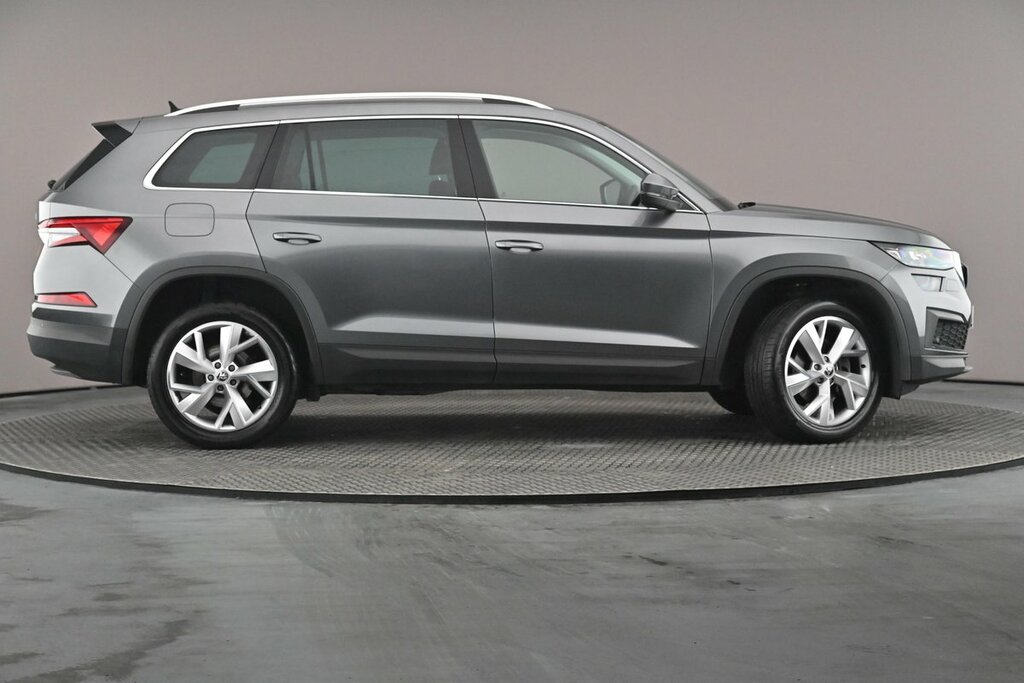 Skoda Kodiaq Se L Executive 7 Seats 1.5 Tsi 150 Ps Dsg Grey #4
