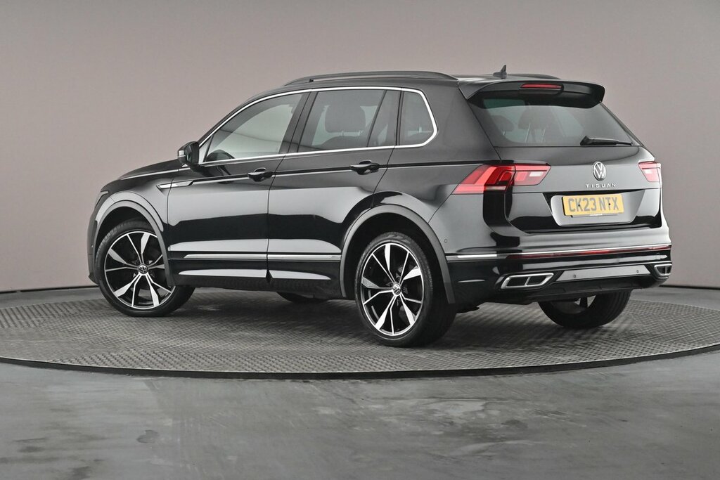 Volkswagen Tiguan R-line 1.5 Tsi 150Ps 7-Speed Dsg Black #3