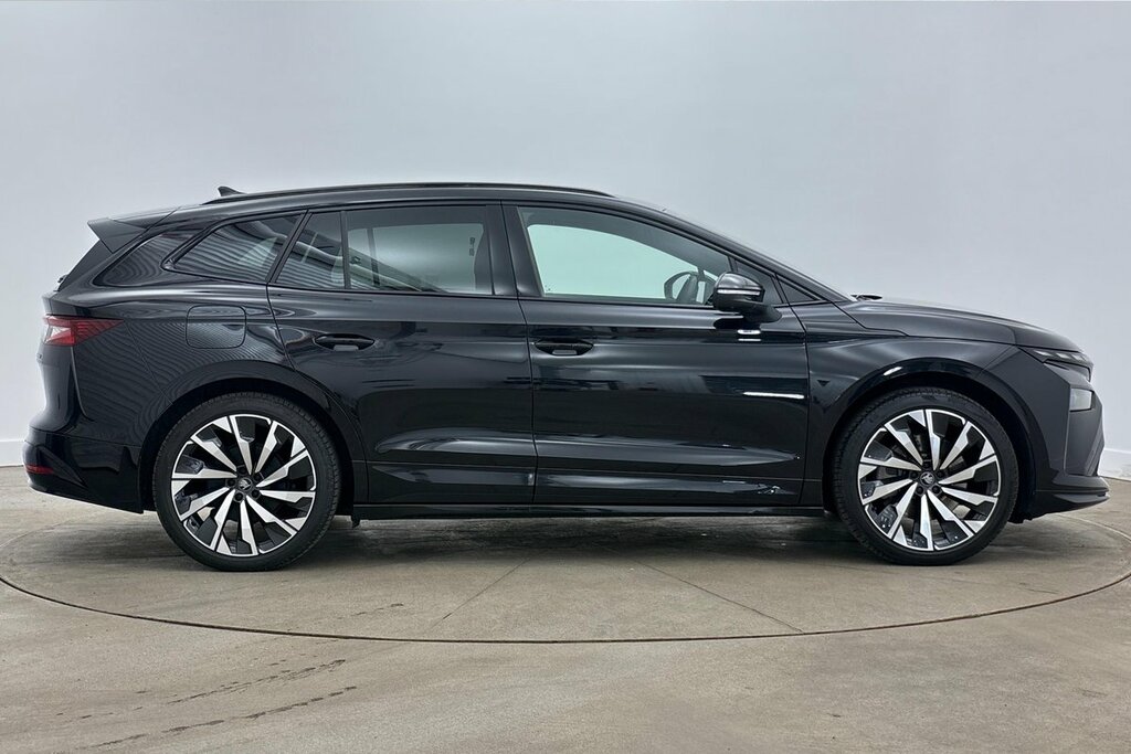 Skoda ENYAQ Sportline 85 82 Kwh 286 Ps Single Speed Black #4