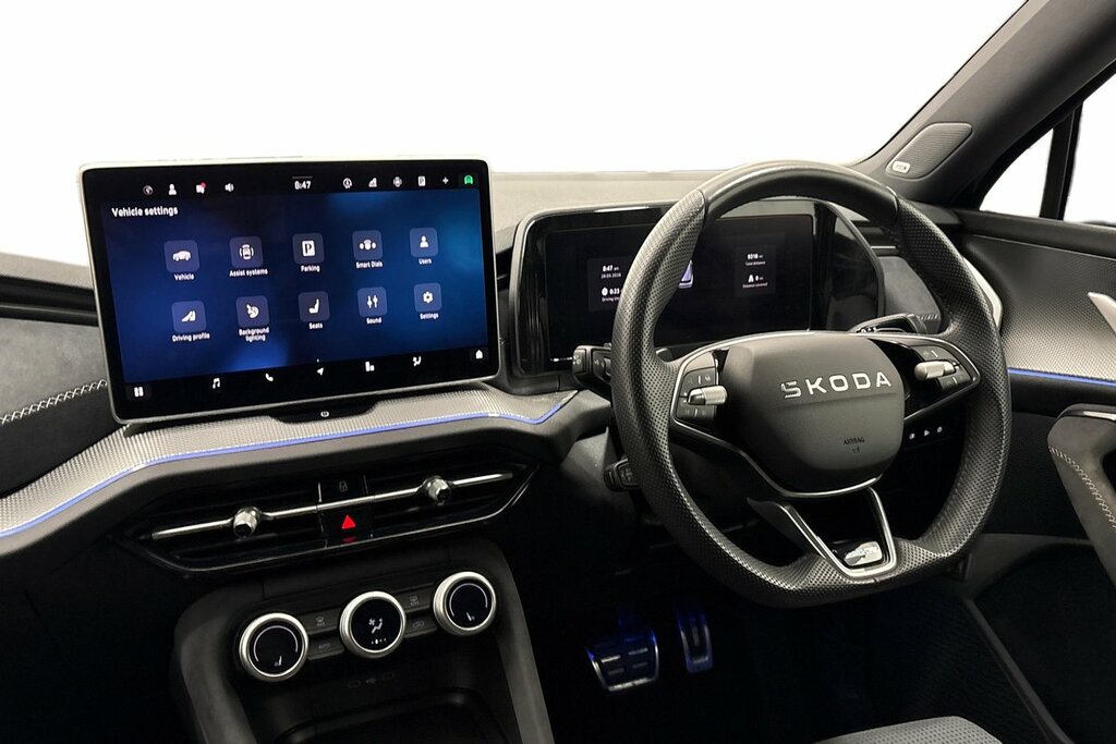 Skoda Kodiaq Sportline 7 Seats 1.5 Tsi E-tec 150 Ps Dsg Black #2