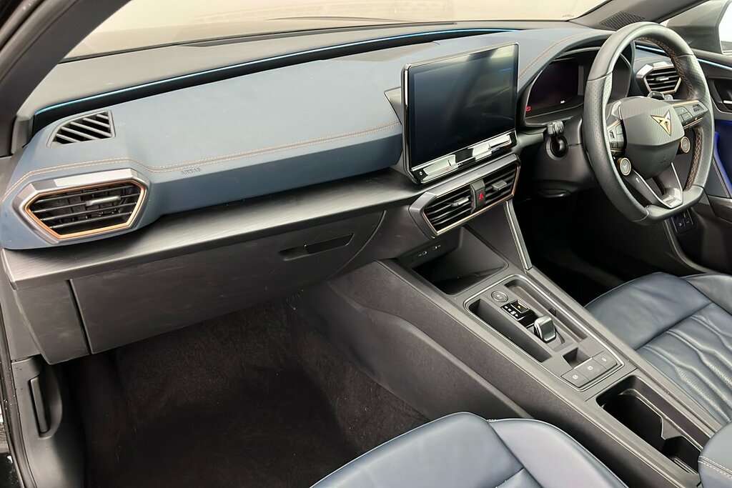 Cupra Leon Vz3 1.4 E-hybrid Afv 245 6-Speed Black #2