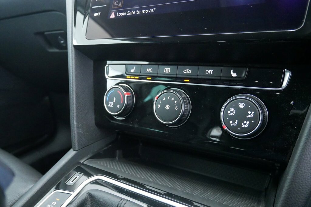 Volkswagen Passat R-line Blue #18